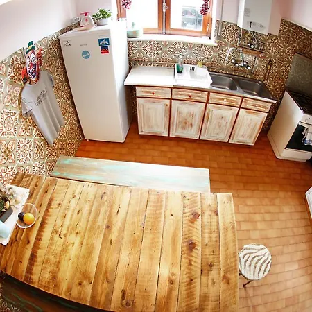 Albergue Portuguese Loveboat