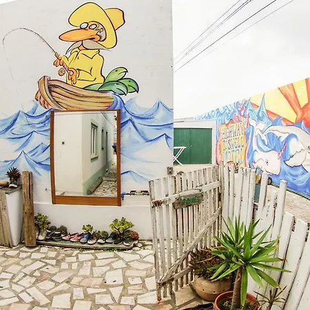 Portuguese Loveboat Albergue *